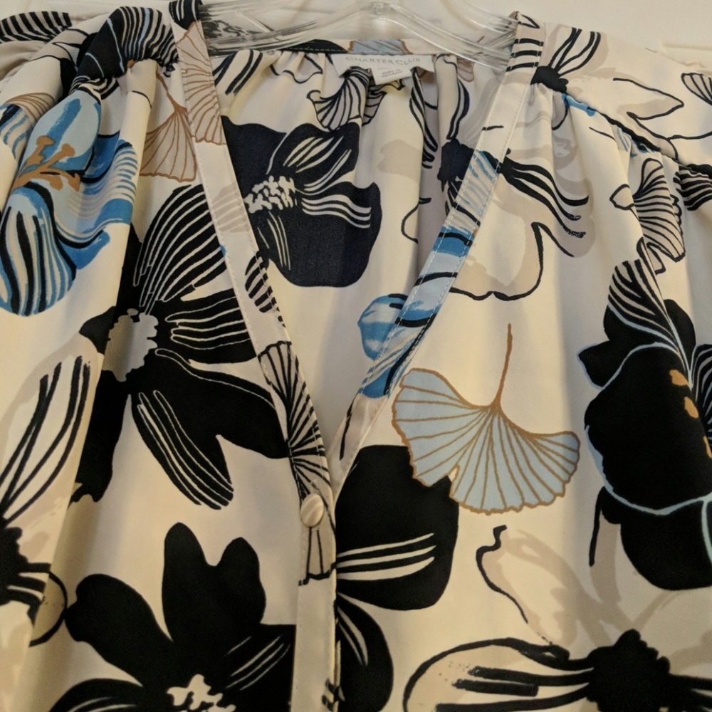 Flowered Blouse - Picture 2 of 2